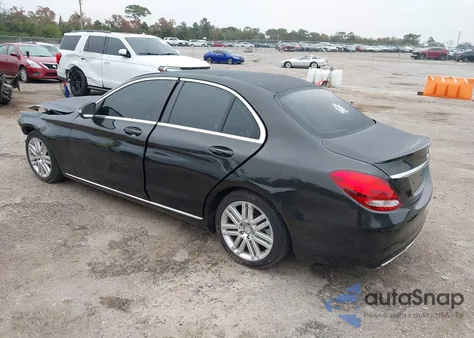 2017 Mercedes-Benz C 300 из США, поврежденный, VIN WDDWF4JB6HR261386